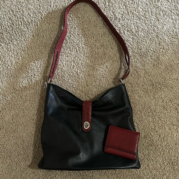 i Santi Handbags - i Santi Turnlock Black Leather Shoulder Bag Purse-GORGEOUS & a Leather Wallet